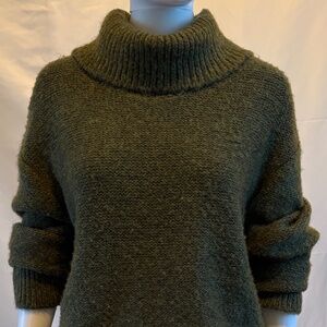 Banana Republic Forest Green Cowl Neck Sweater with Boucle Effect – Size M
